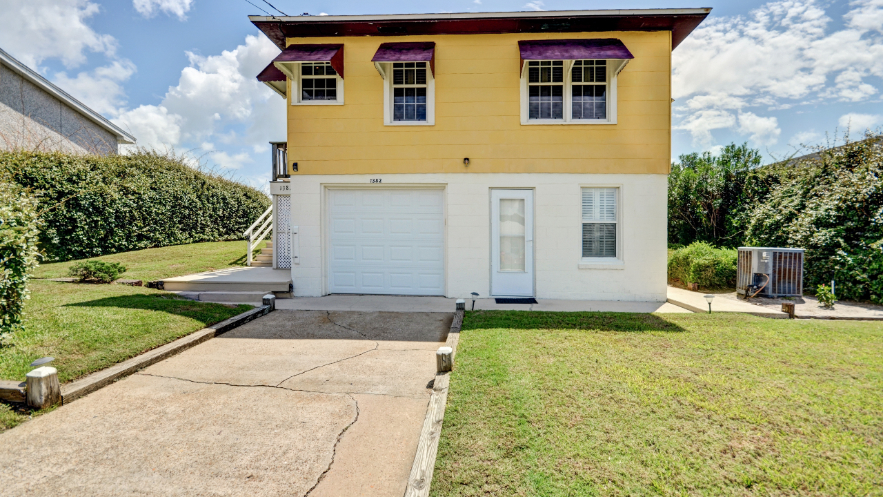 1382 S. Fletcher Ave, Fernandina Beach, FL, 32034 Scene 1