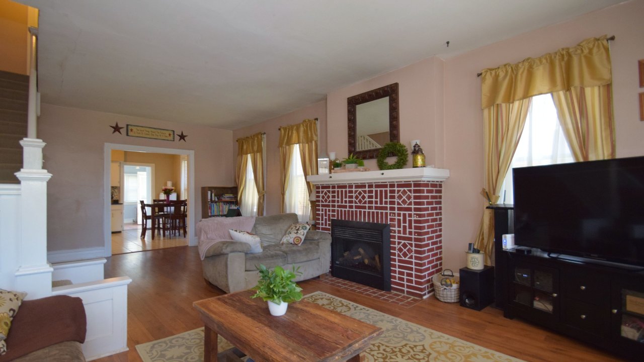 107 N Walnut St, Boyertown, PA, 19512 Scene 2