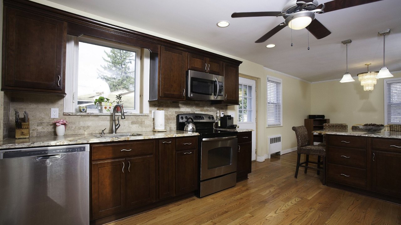 227 Cherokee Street, Ronkonkoma, NY, 11779 Scene 3