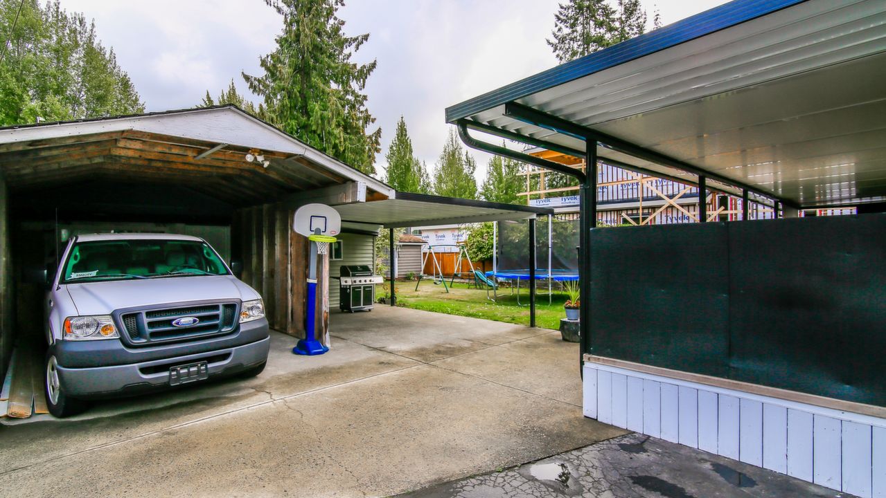 9346 148A St, Surrey, BC, V3R 1B9 Scene 3