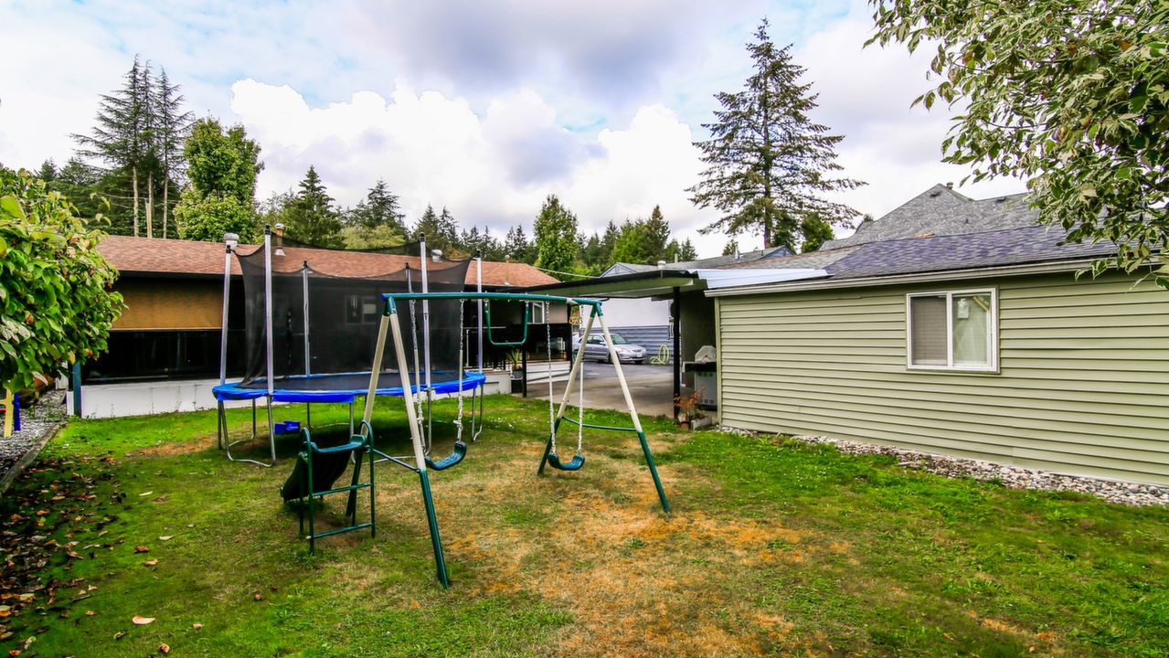 9346 148A St, Surrey, BC, V3R 1B9 Scene 4