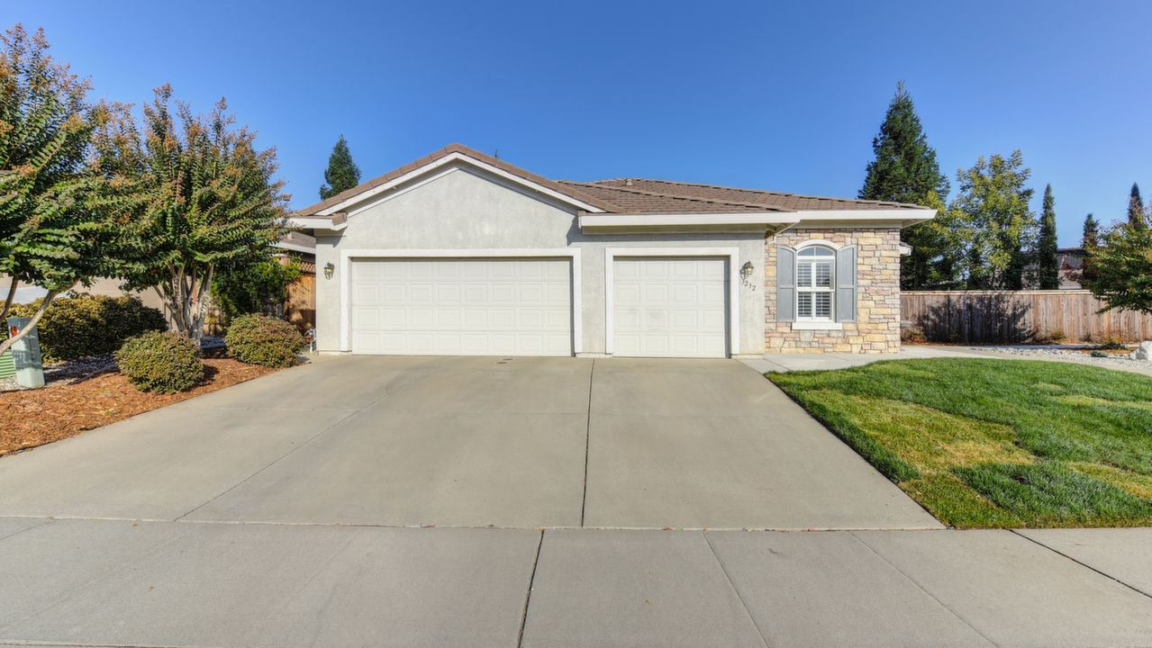 3232 Rock Creek Way, Roseville, CA, 95747 Scene 1