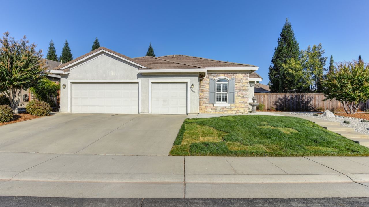 3232 Rock Creek Way, Roseville, CA, 95747 Scene 2