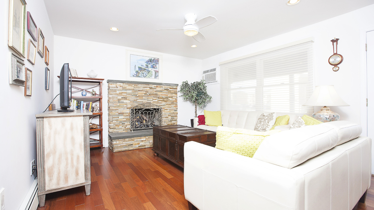 28 Florence Avenue, Freeport, NY, 11520 Scene 3