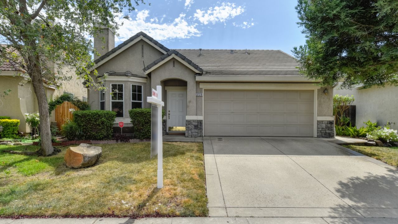 3729 Saintsbury Dr., Sacramento, CA, 95834 Scene 1