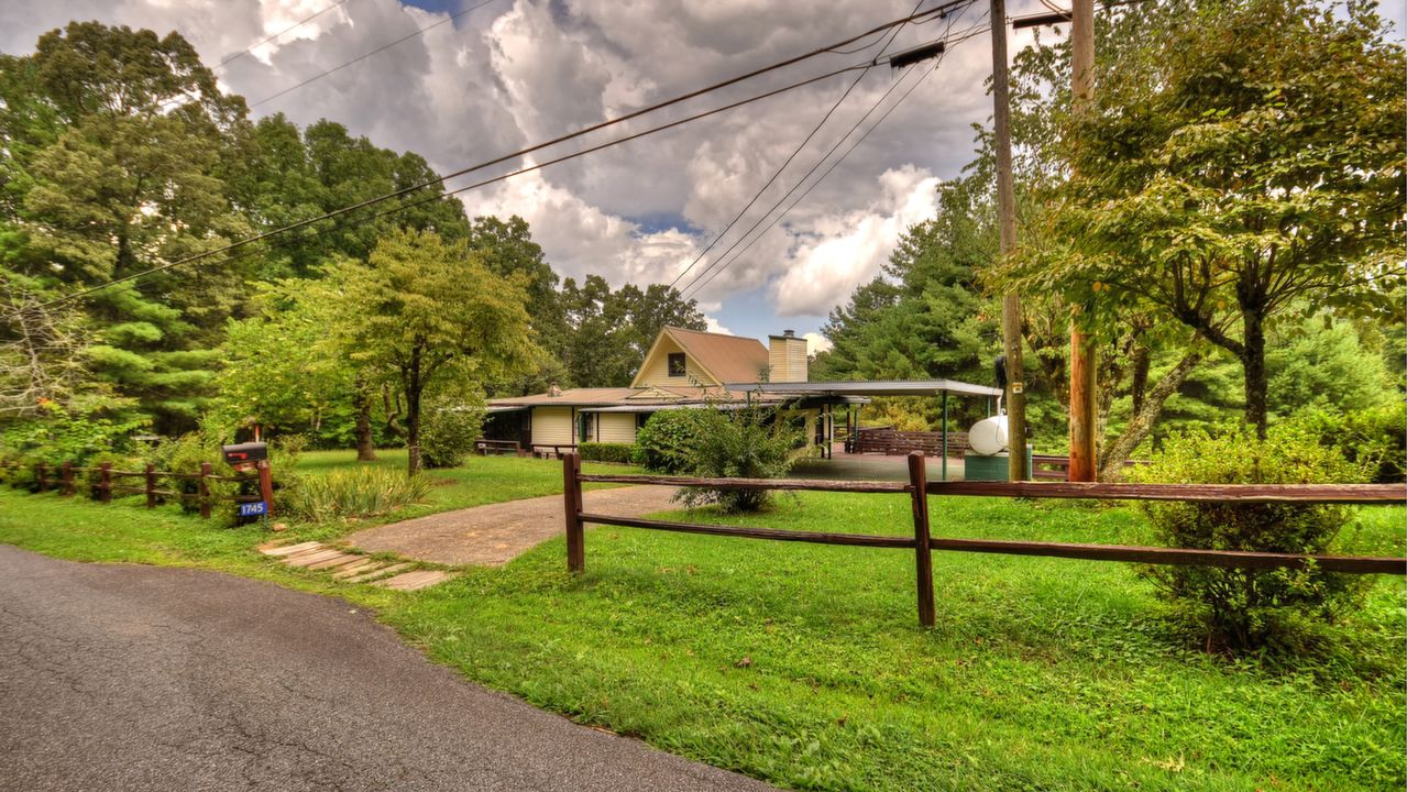 1745 Damascus Rd, Blue Ridge, GA, 30513 Scene 2