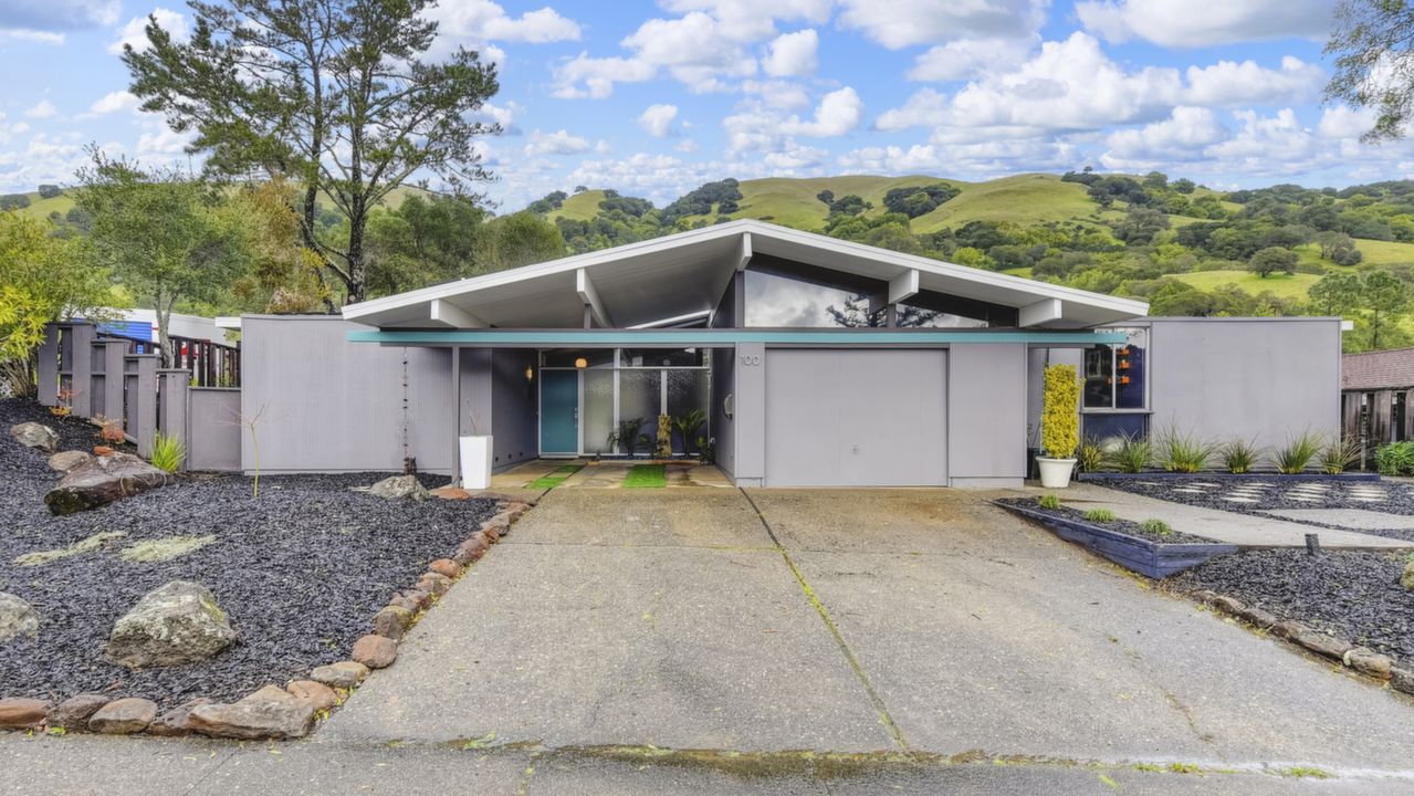 100 Mt Tenaya Dr
San Rafael, CA, San Rafael, CA, 94903 Scene 1