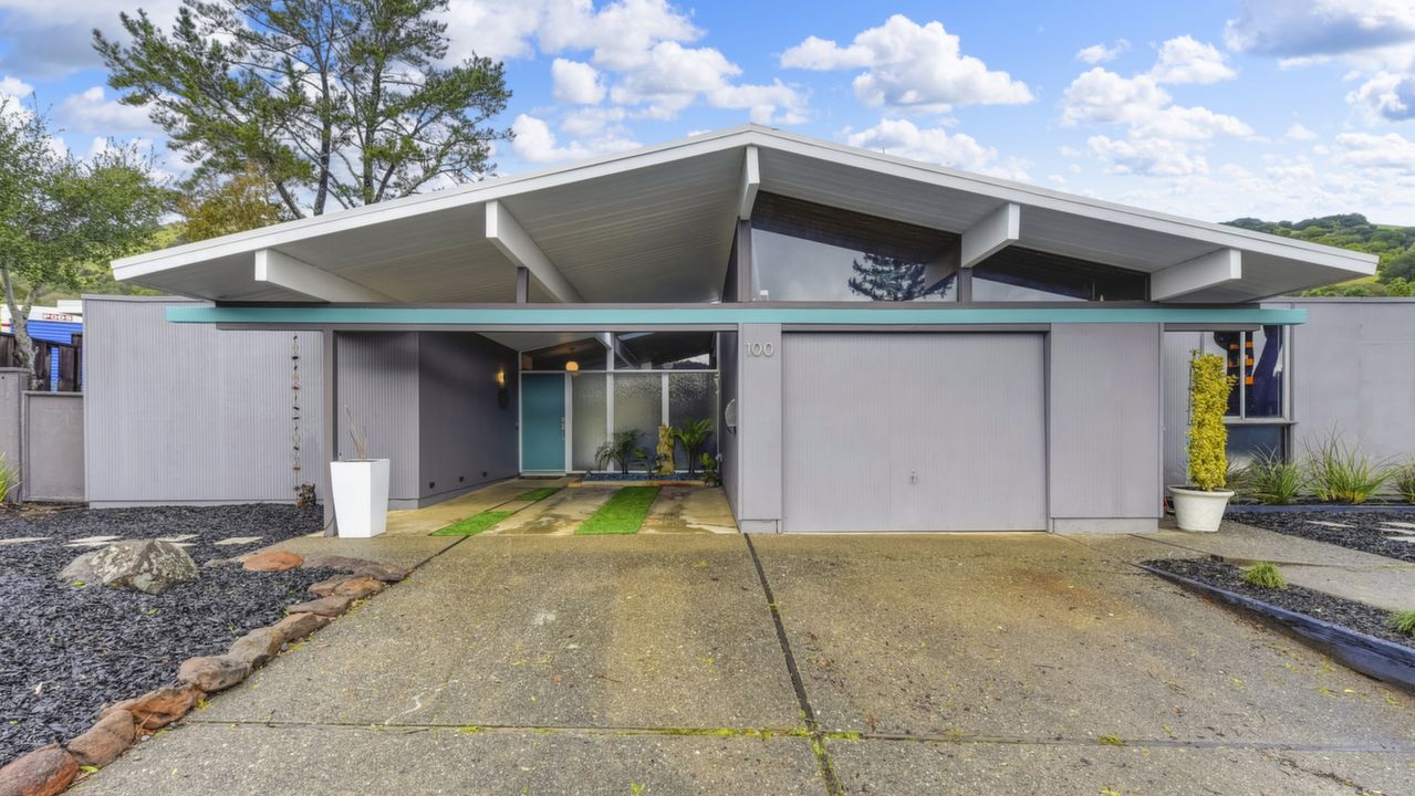 100 Mt Tenaya Dr
San Rafael, CA, San Rafael, CA, 94903 Scene 4