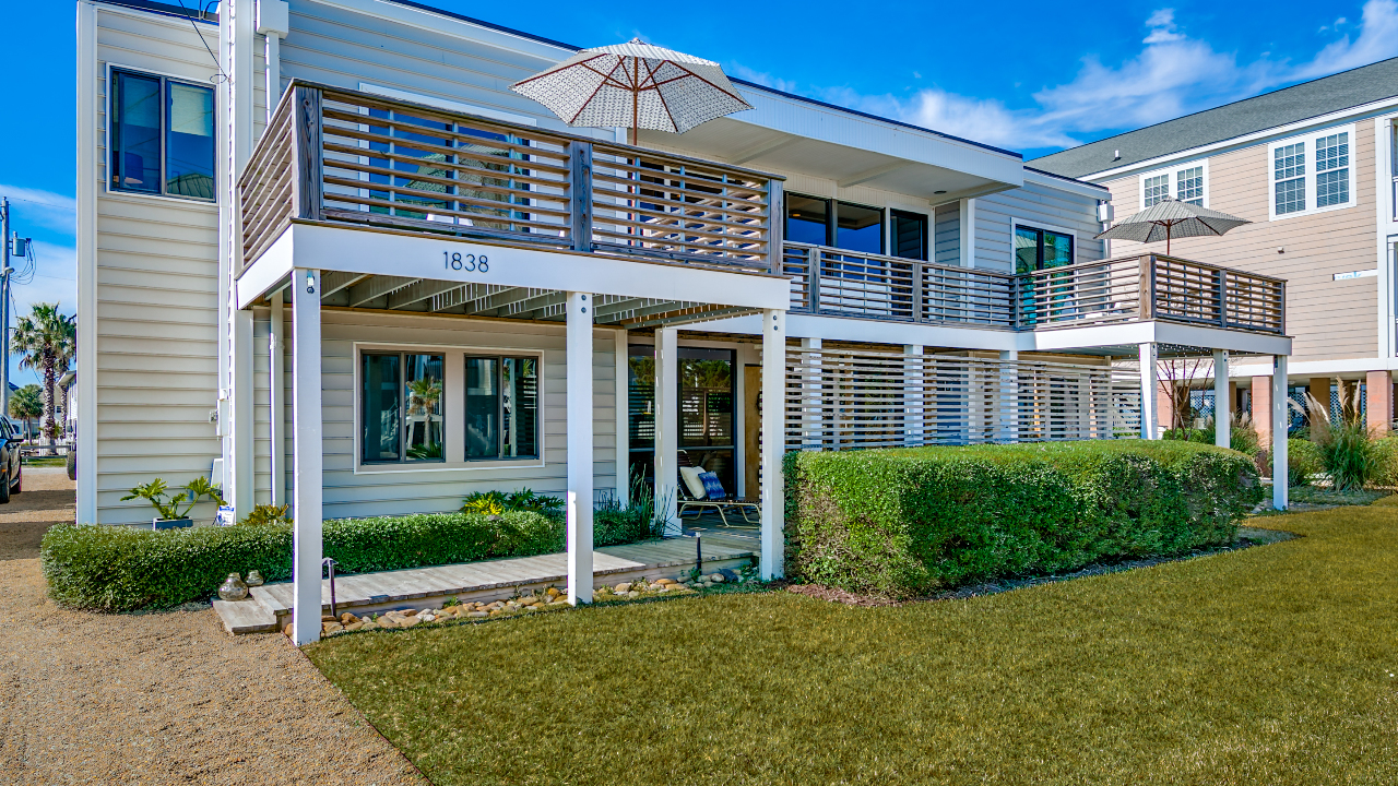 1838 S Waccamaw Dr (38)