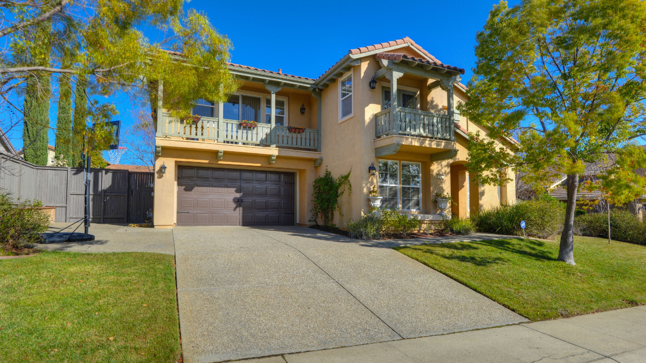 203 Marsh Hawk Drive, Folsom, CA, 95630 Scene 3