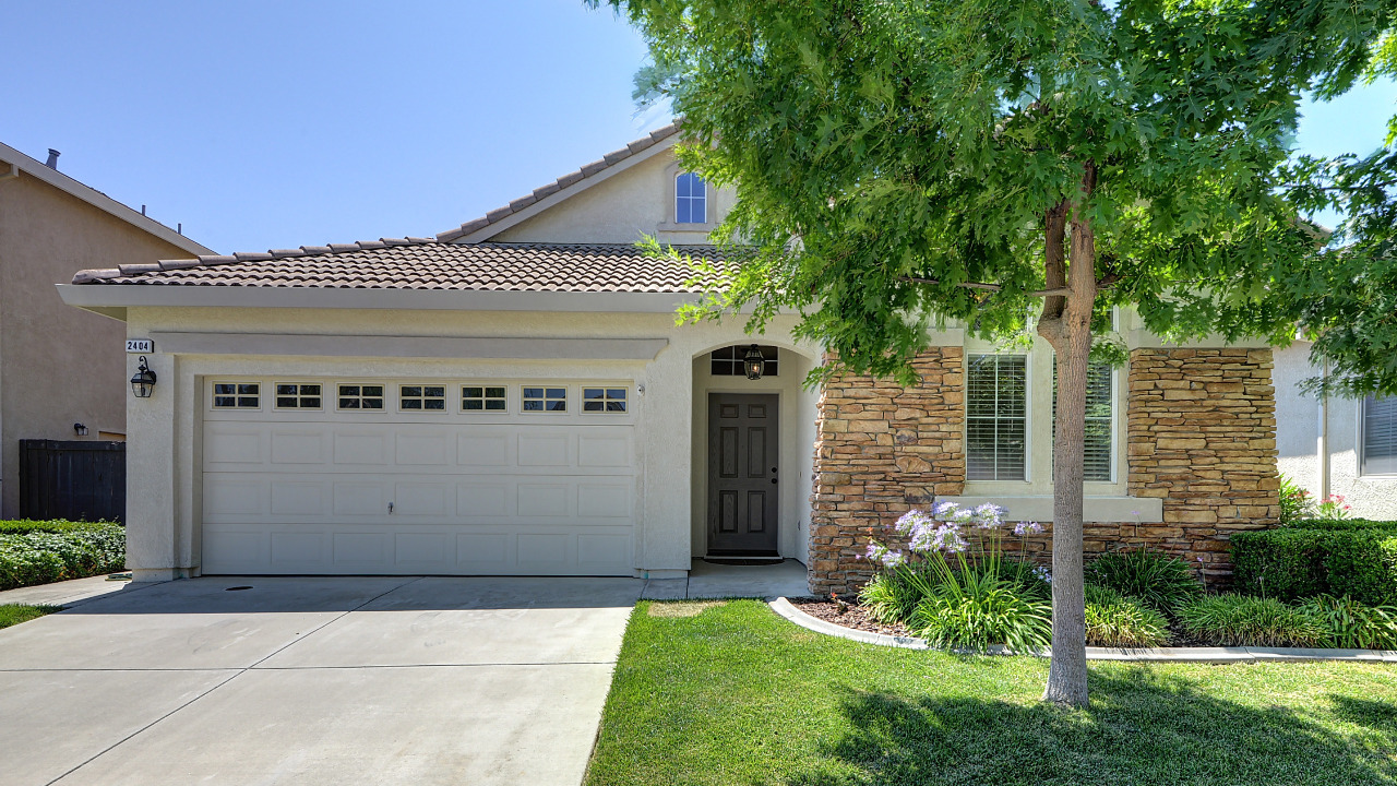 2404 Migration Drive, Elk Grove, CA, 95757 Scene 1