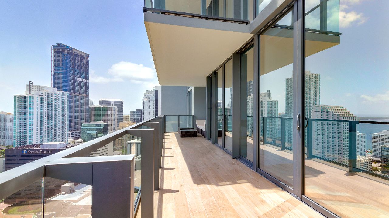 Reach-Condo-#2803-03