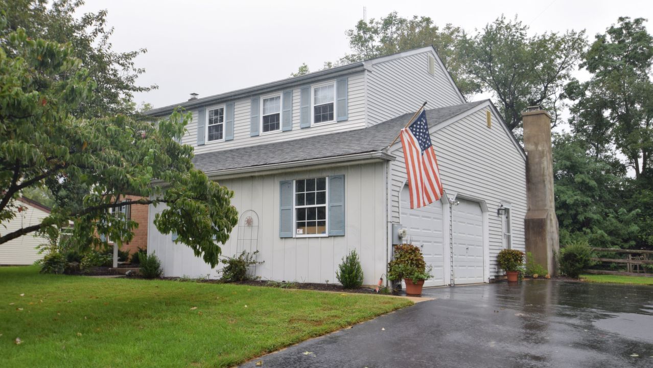 2321 Carol Ln, East Norriton, PA, 19401 Scene 1