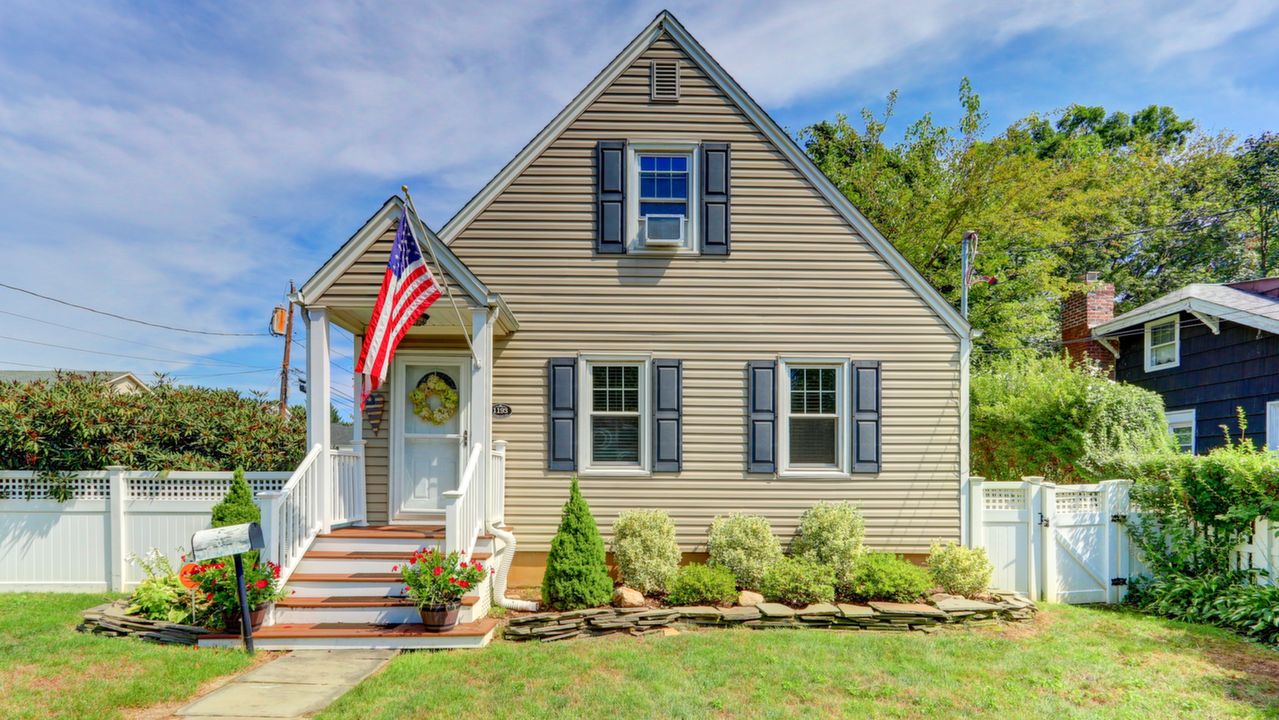 1193 Hempstead Ave, South Hempstead, NY, 11550 Scene 1