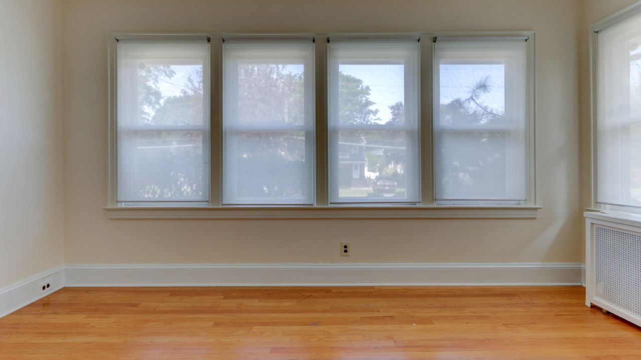 311 Plainfield Ave, Floral Park, NY, 11001 Scene 3