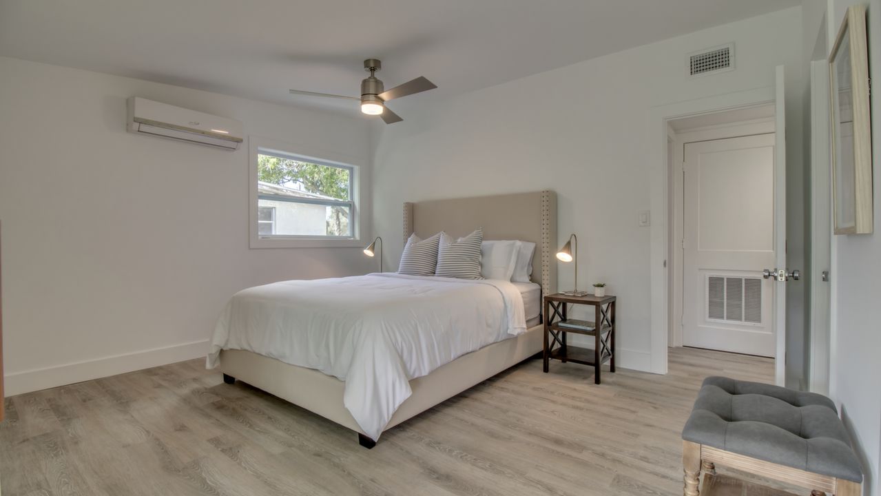 1980 Estey Ave, Naples, FL, 34104 Scene 4