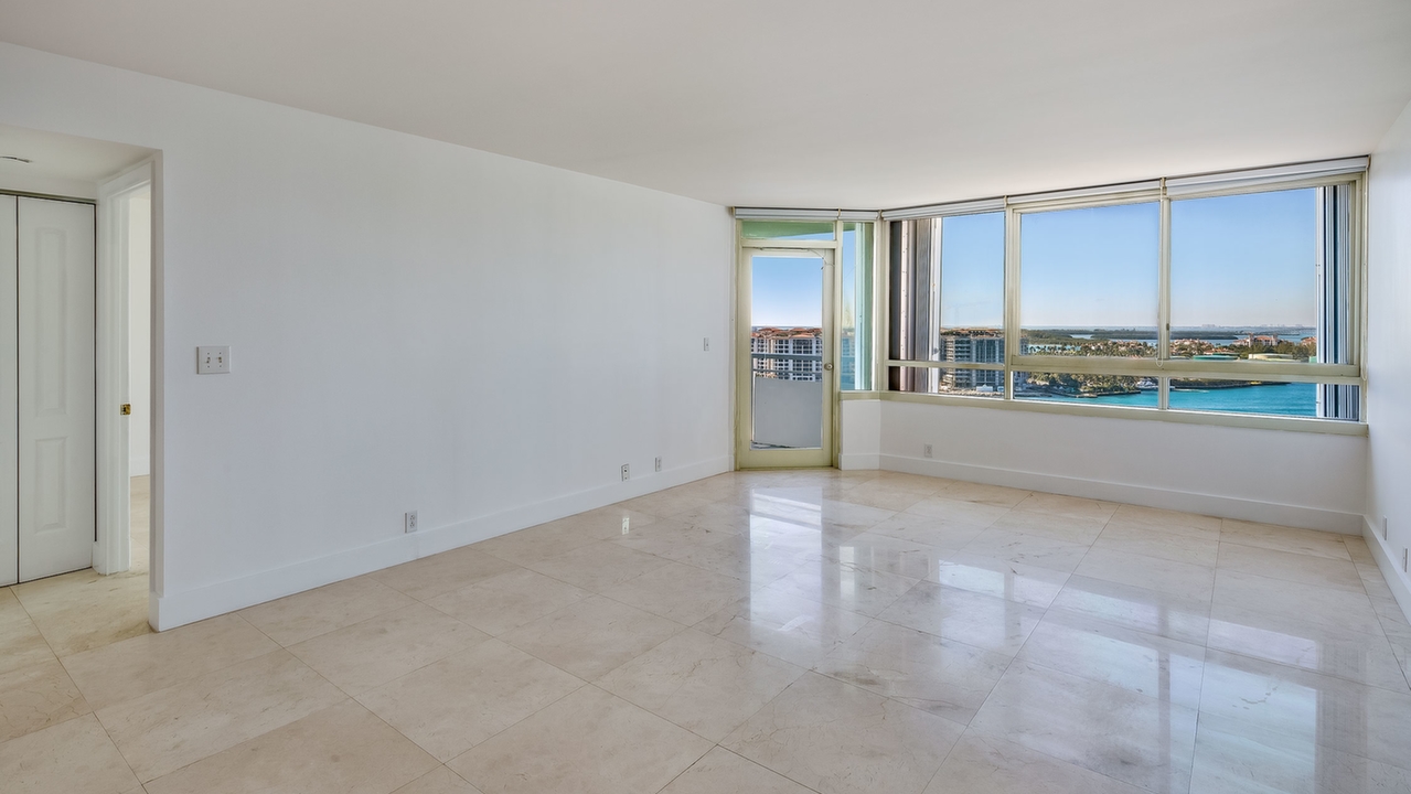 South-Pointe-Tower-#1807-03