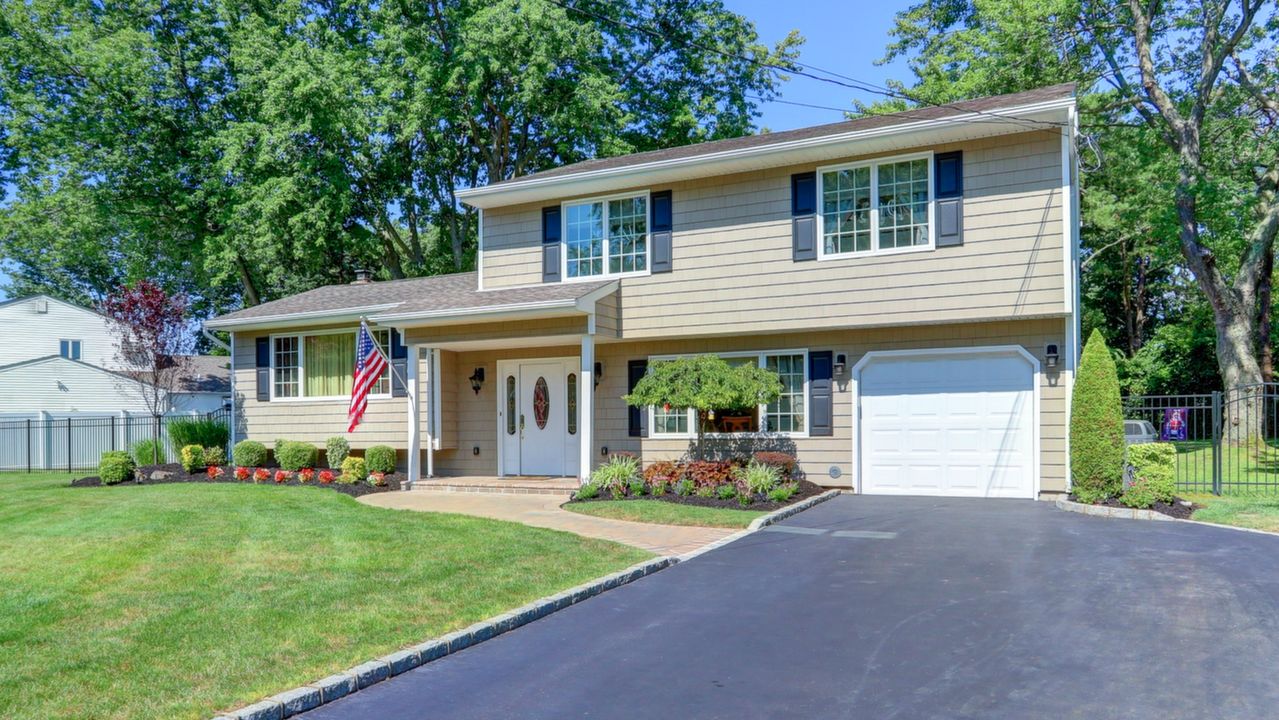 99 Nathan Dr, Bohemia, NY, 11716 Scene 2