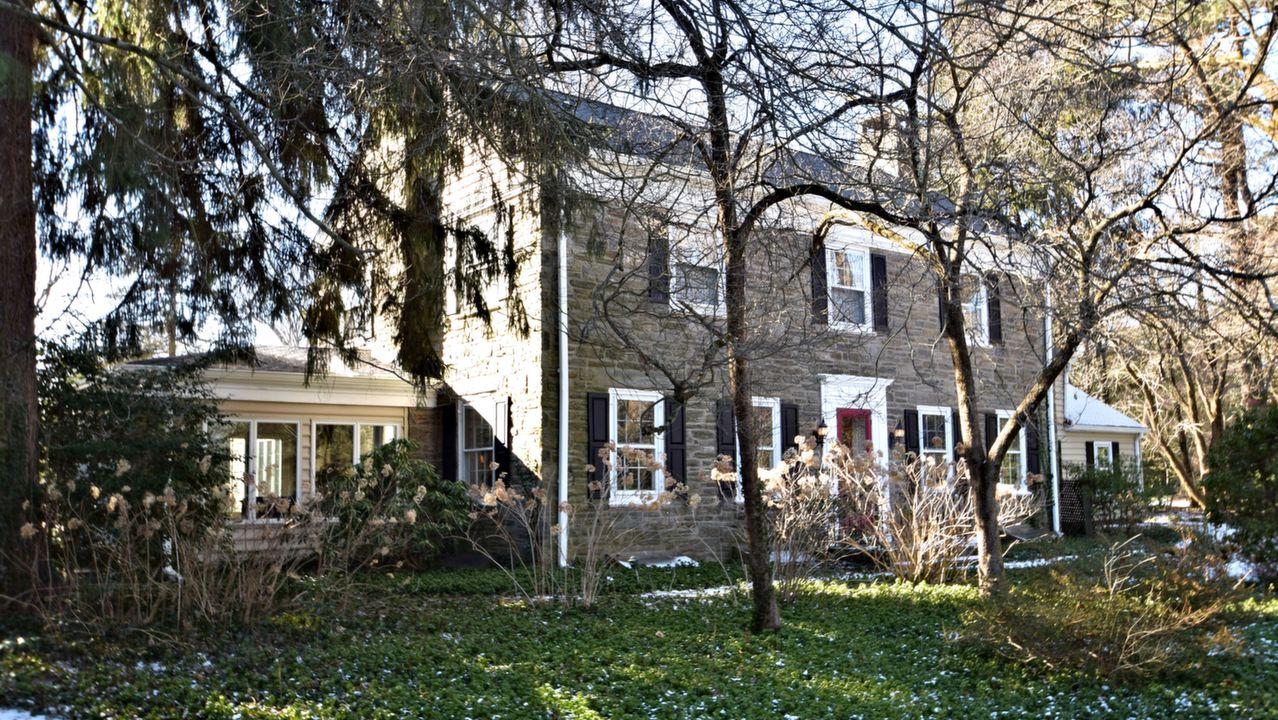 2201 Yardley Road, Yardley, PA, 19067 Scene 1