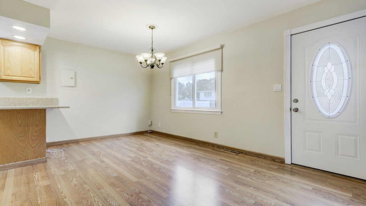 161 Park Ave, Deer Park, NY, 11729 Scene 3