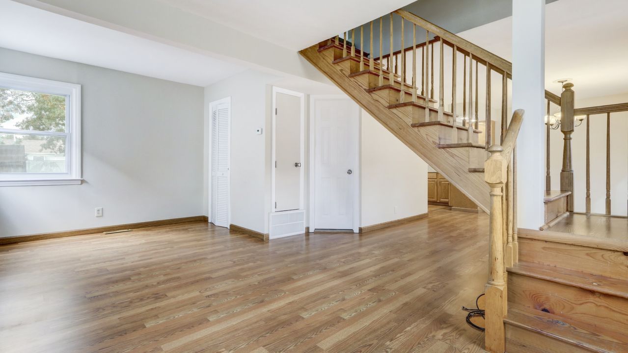 161 Park Ave, Deer Park, NY, 11729 Scene 4