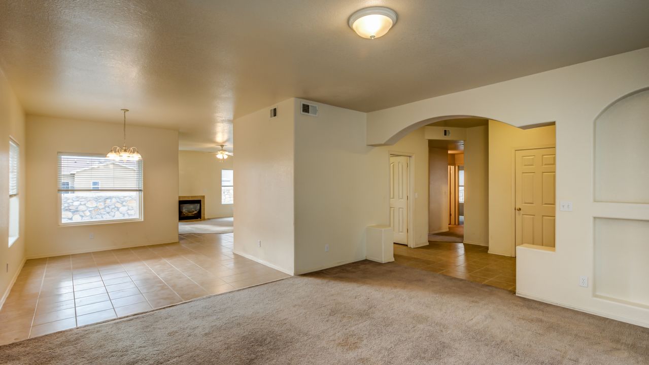  Gunsight Peak Dr LCNM