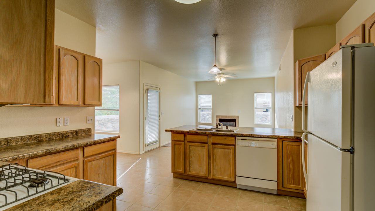  Gunsight Peak Dr LCNM