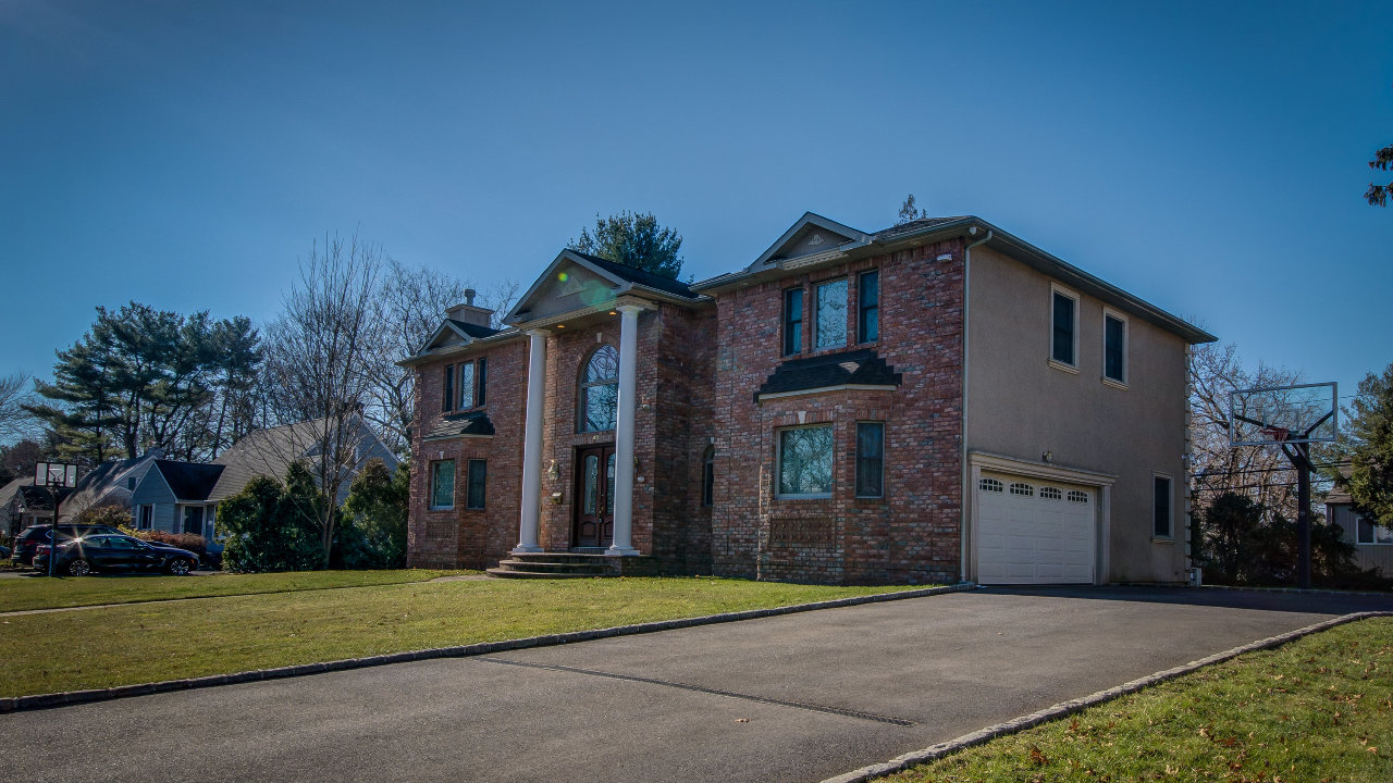 48 Willow Gate, Roslyn Heights, NY, 11577 Scene 2