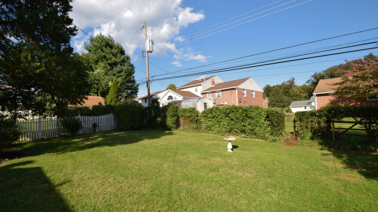 321 Lewis Rd, Springfield, PA, 19064 Scene 4