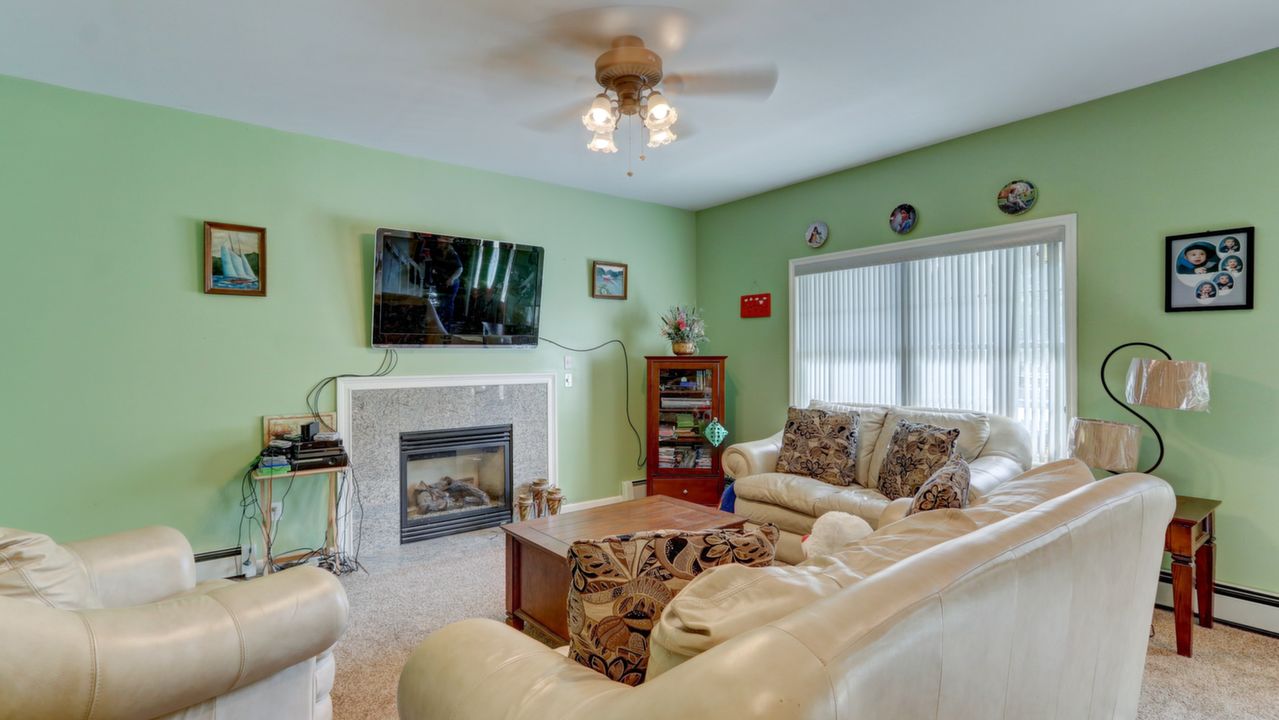 3 Malta Pl, Mastic, NY, 11950 Scene 3