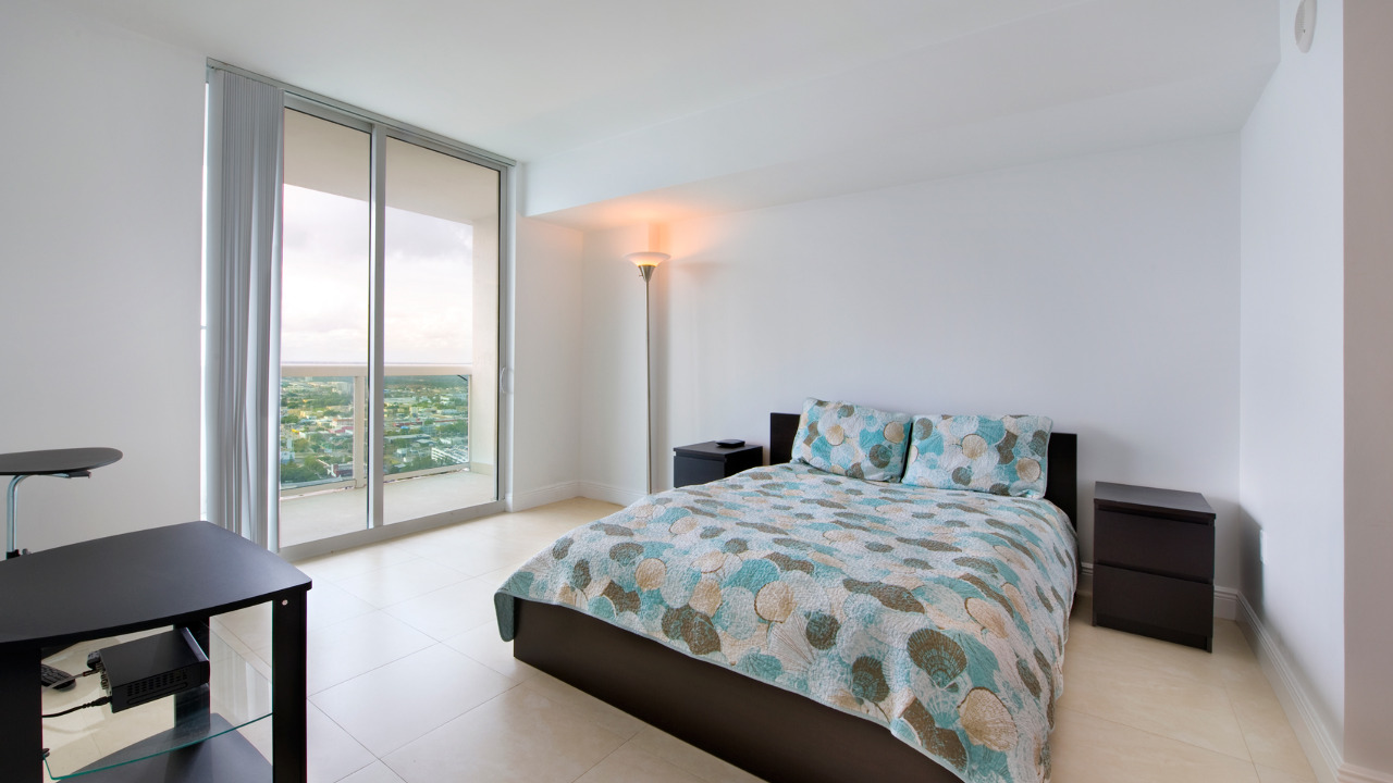 06-Bedroom