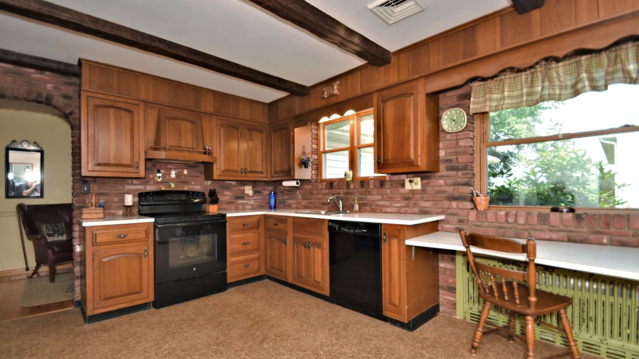 401 E Moyer Rd, Pottstown, PA, 19464 Scene 3