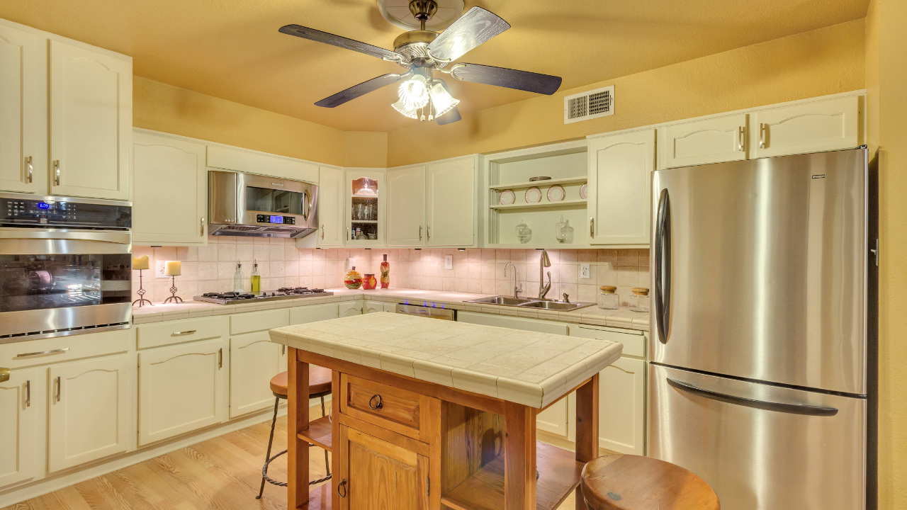 835 Mont Blanc Dr., El Paso, TX, 79907 Scene 3