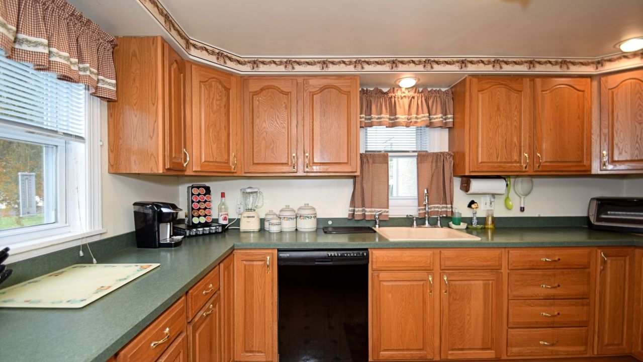 54 W Summit Ave, Telford, PA, 18969 Scene 3