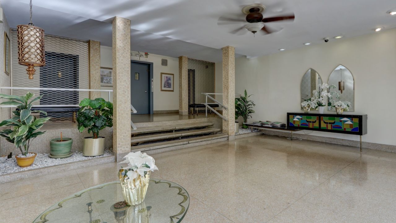 100 Randall Ave Unit 3D, Freeport, NY, 11520 Scene 3