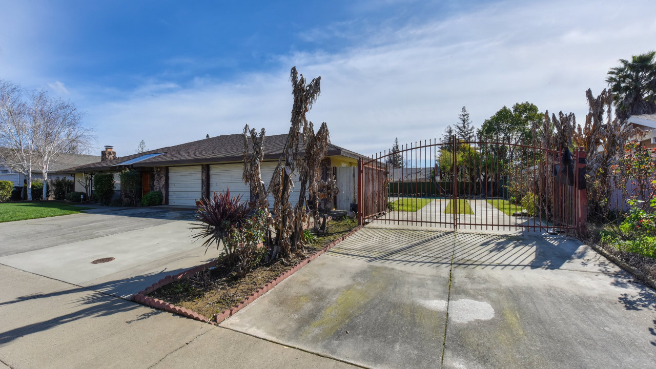 5410 Pomegranate Ave, Sacramento, CA, 95823 Scene 4