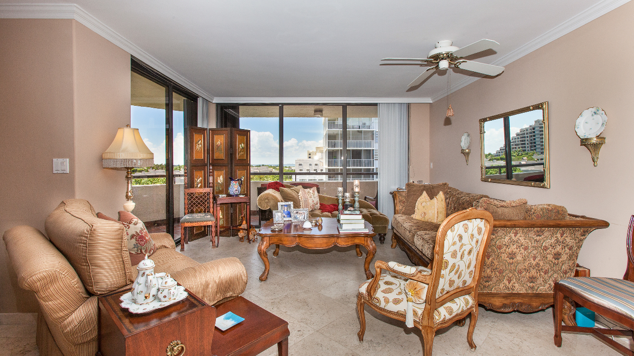 Ocean-Lane-Plaza-#801-01