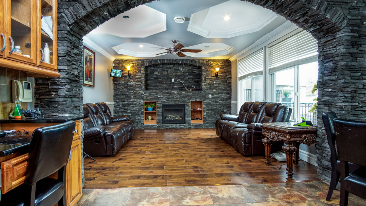 14751 WELLINGTON DRIVE, Surrey, BC, V3R 8Z8 Scene 3