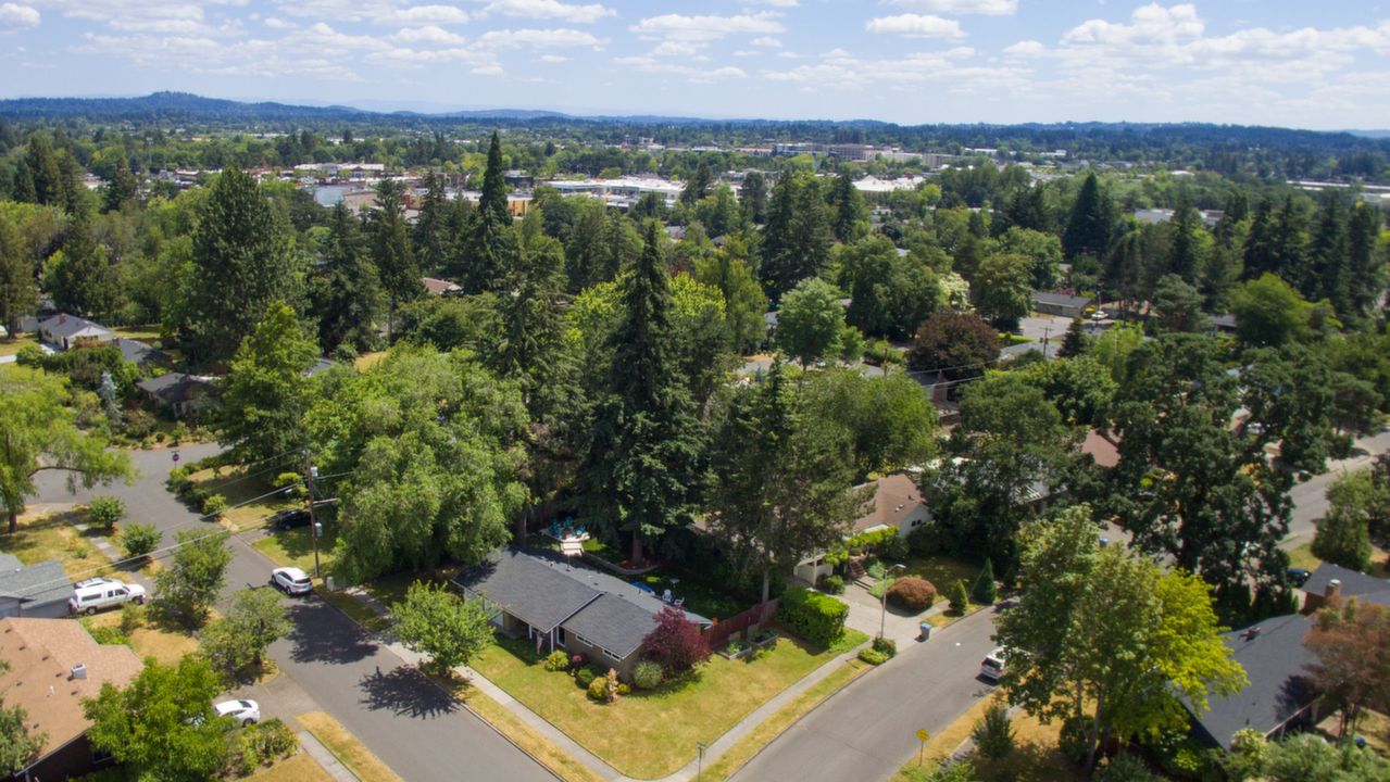 13070 SW Edgewood St.,, Portland, OR, 97225 Scene 4