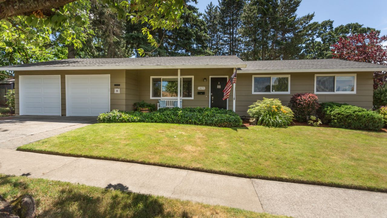 13070 SW Edgewood St.,, Portland, OR, 97225 Scene 2