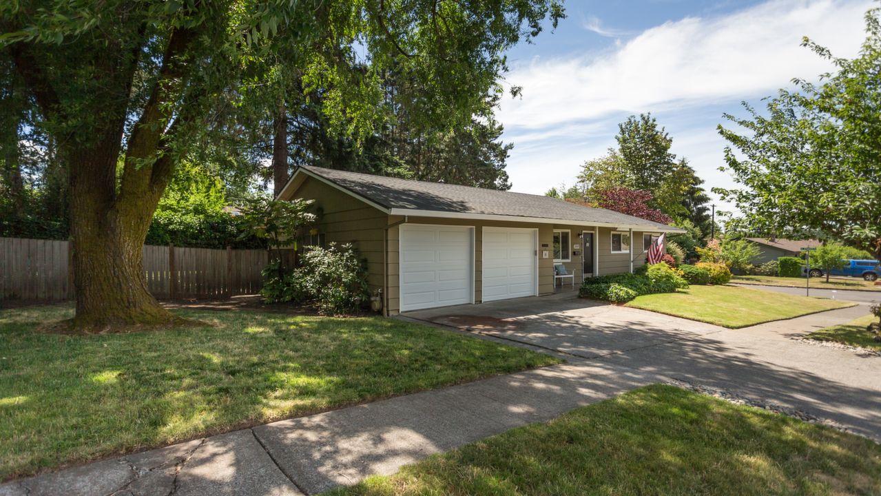 13070 SW Edgewood St.,, Portland, OR, 97225 Scene 3