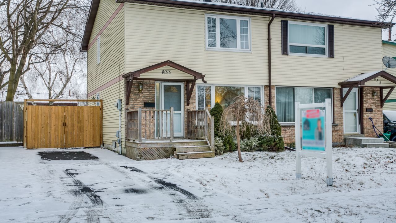 833 Gentry Cres, Oshawa, ON, L1K 1L6 Scene 2