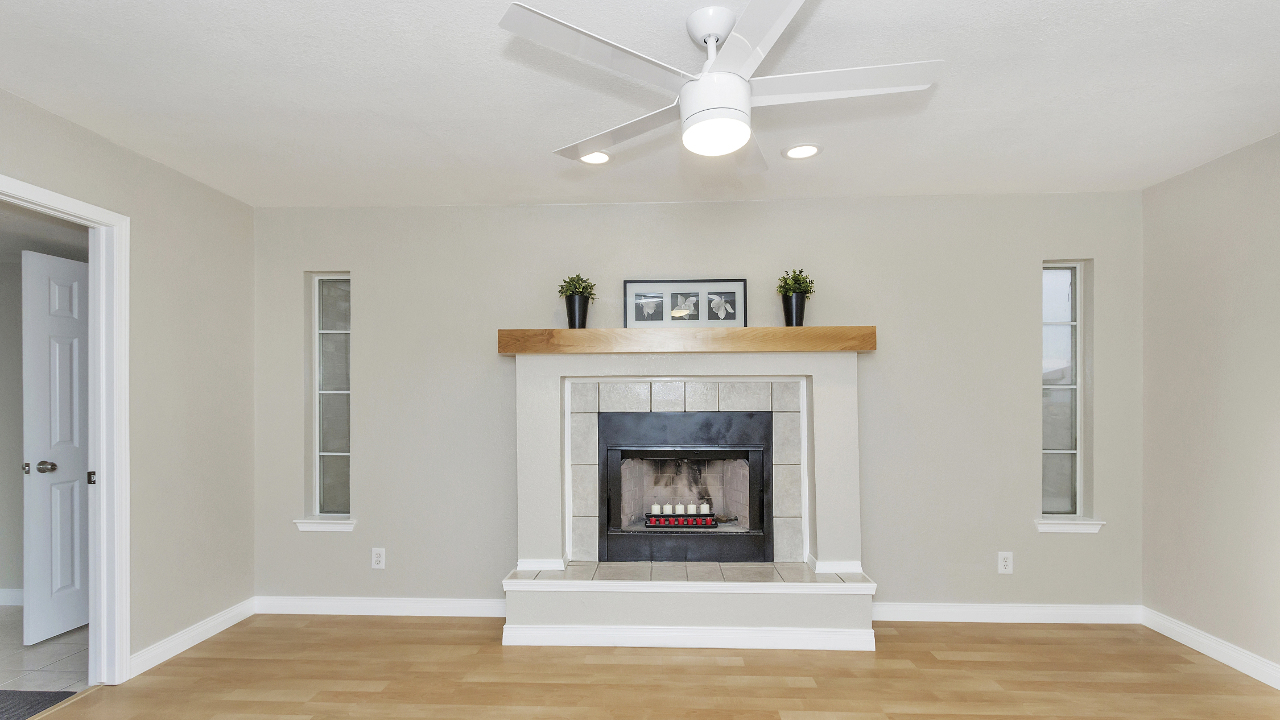 1381 Amber Morgan, El Paso, TX, 79936 Scene 2