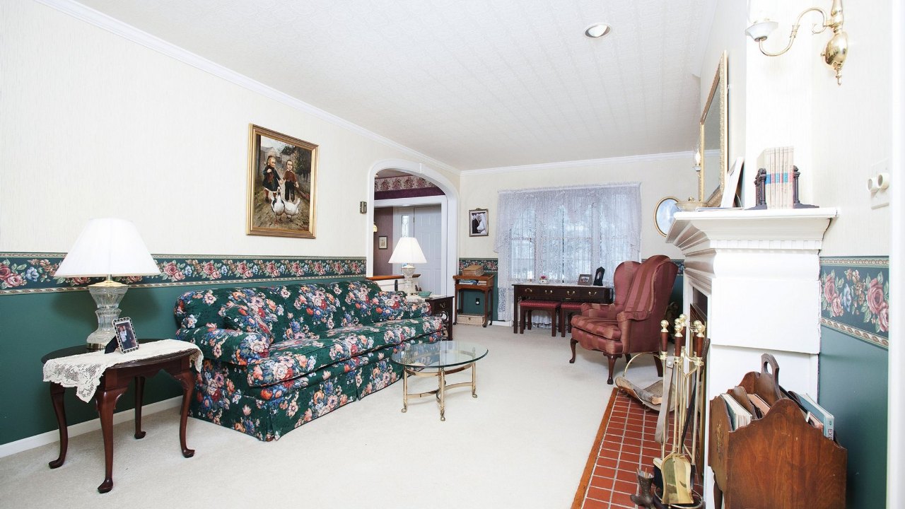 66 North Main Street, Farmingdale, NY, 11735 Scene 4