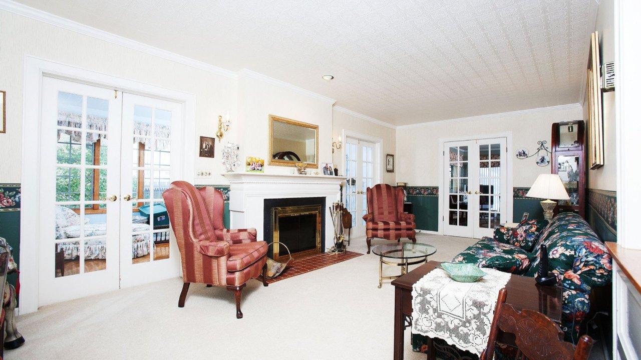 66 North Main Street, Farmingdale, NY, 11735 Scene 3