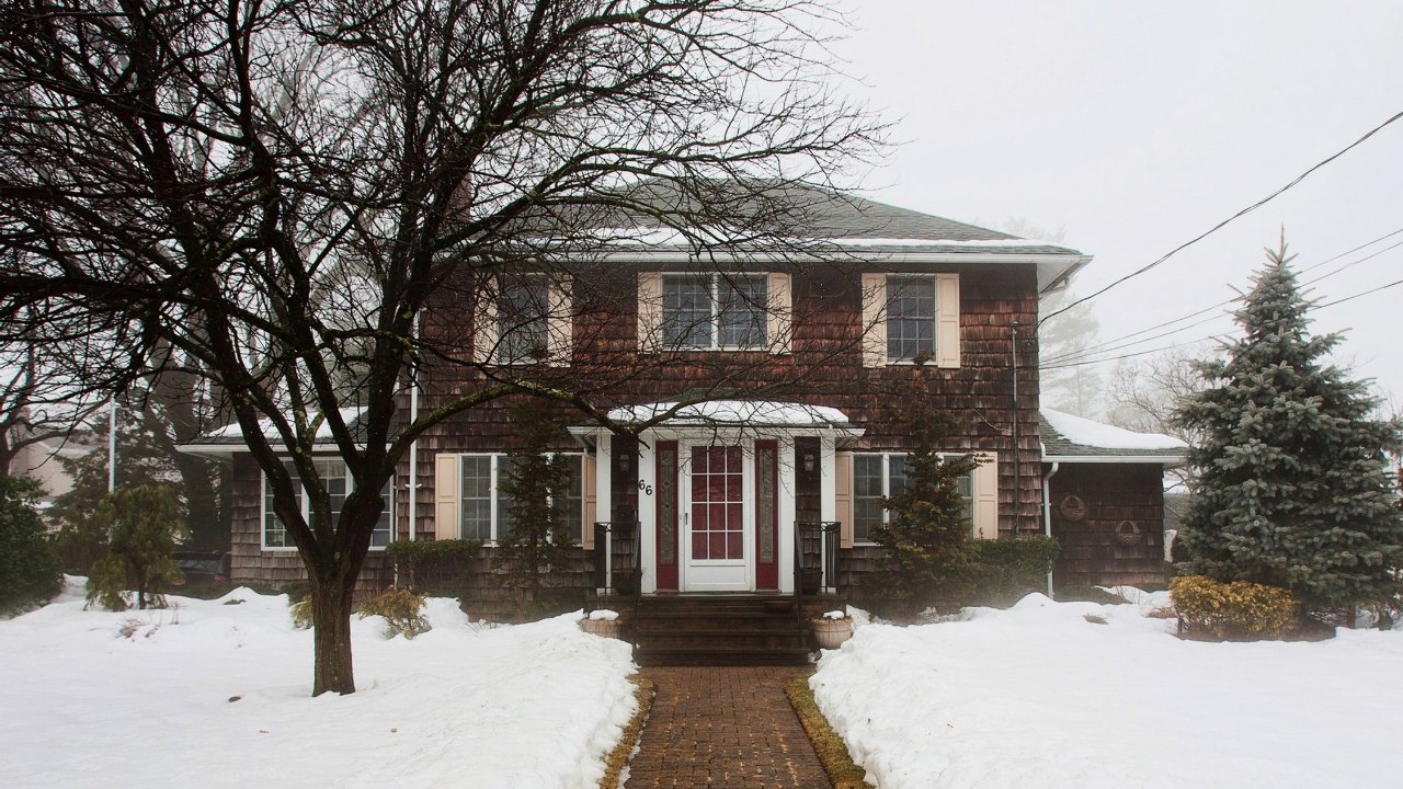 66 North Main Street, Farmingdale, NY, 11735 Scene 1