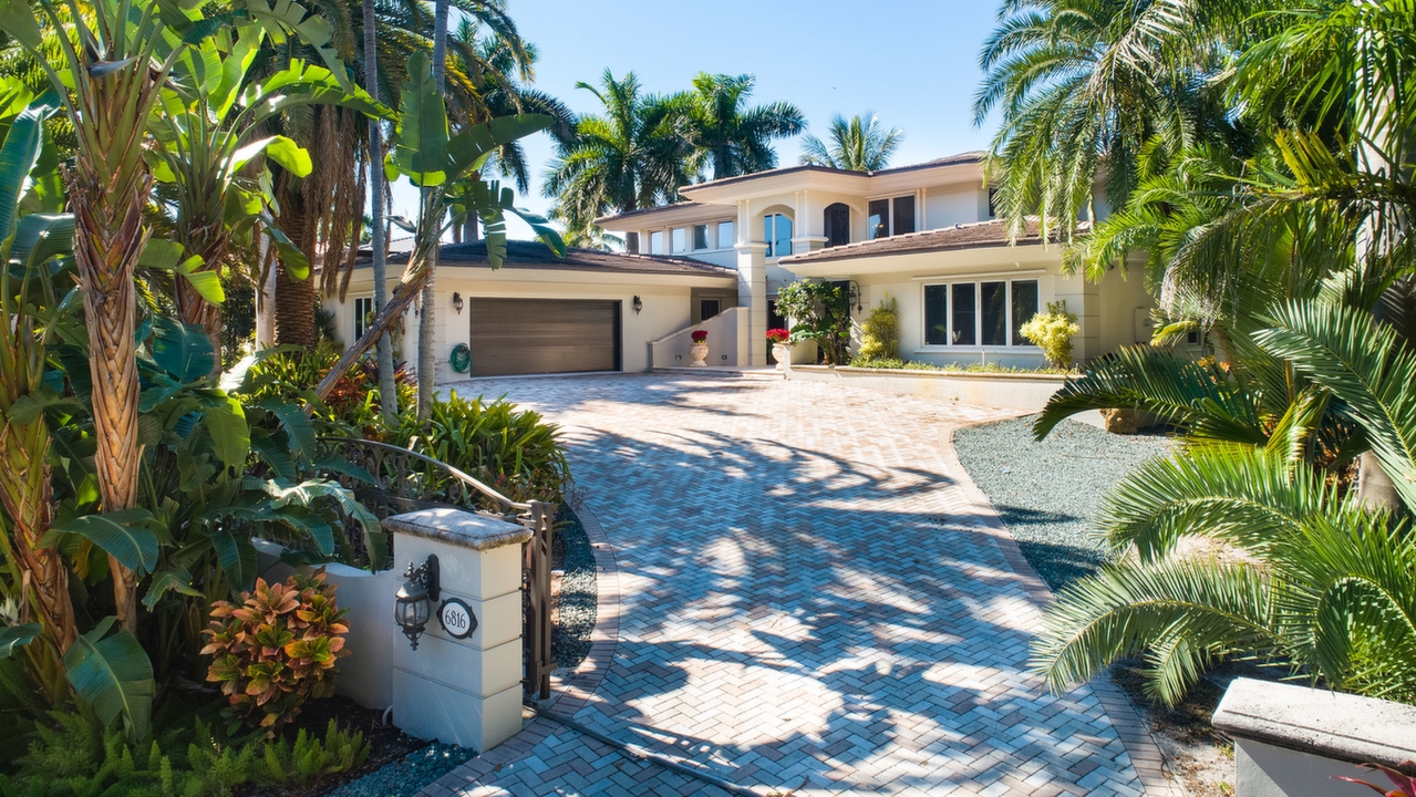 6816 Sunrise Dr-01