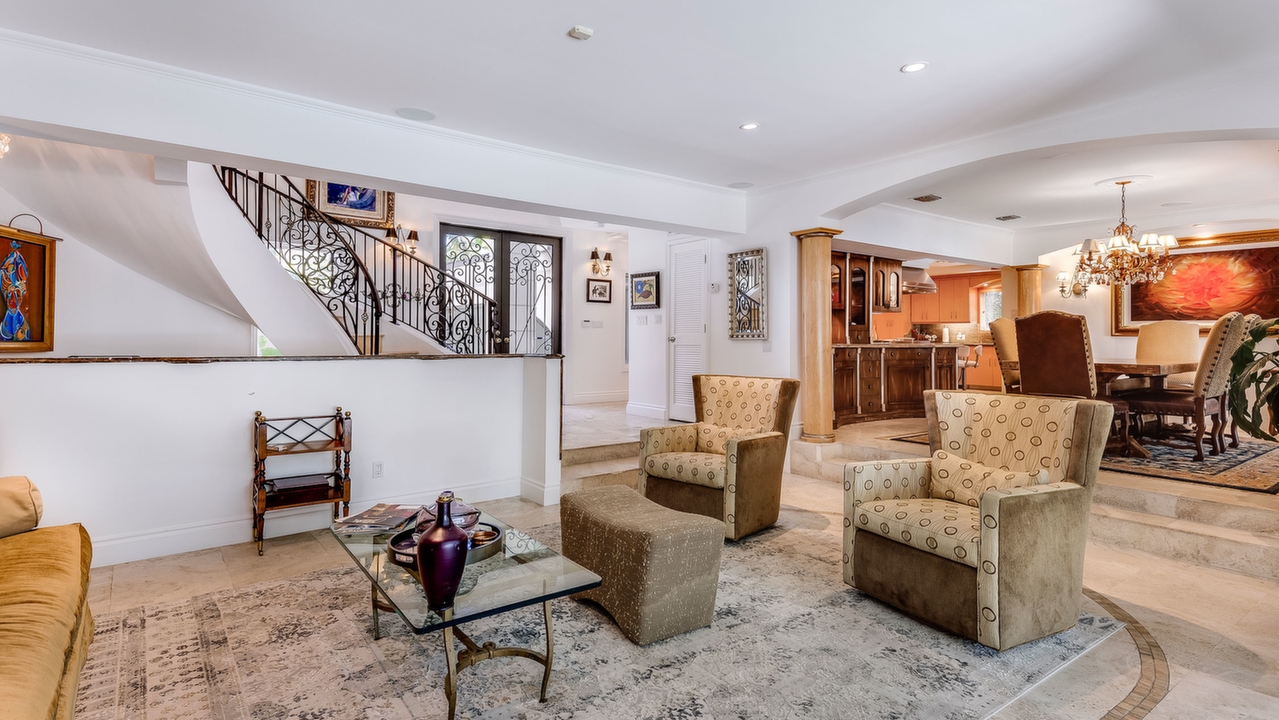 6816 Sunrise Dr-04
