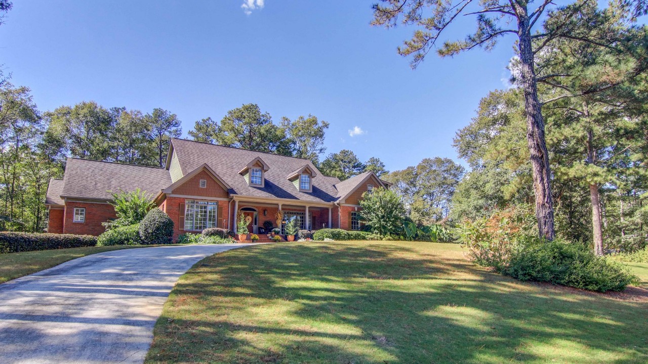 1370 Springwood Drive NW