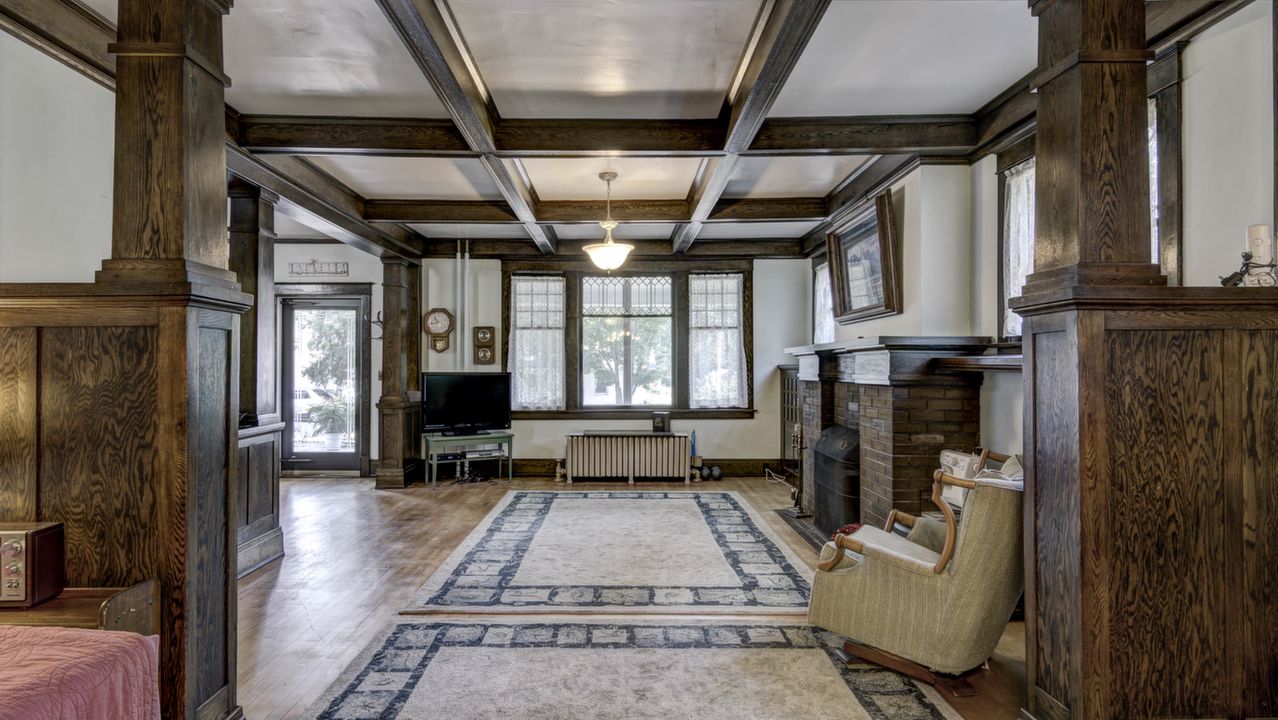 Call Candice Cossio @ (715) 206-0132